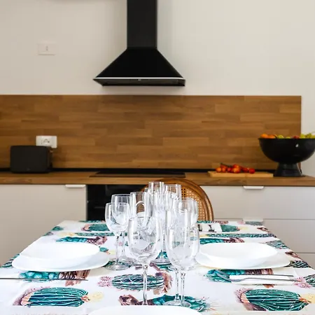 Crisafi Luxury Flat بيت للعطل