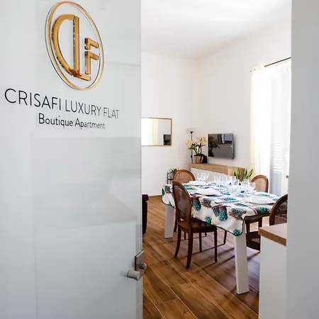 Crisafi Luxury Flat بيت للعطل *