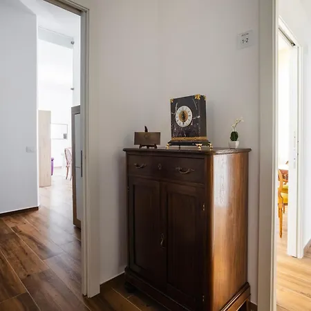 بيت للعطل Crisafi Luxury Flat