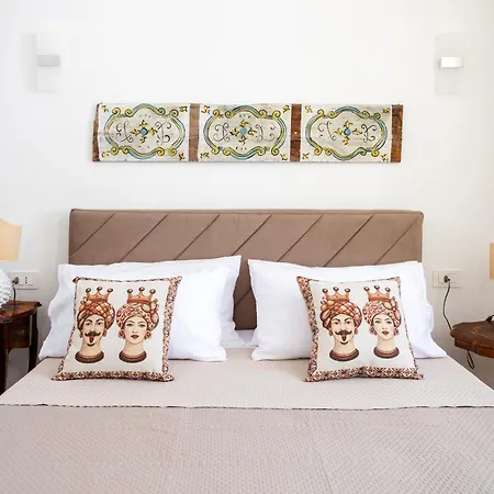 Feriehus Crisafi Luxury Flat Palermo