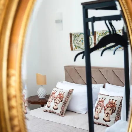 Crisafi Luxury Flat Feriehus