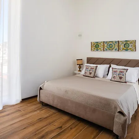 Crisafi Luxury Flat بيت للعطل *